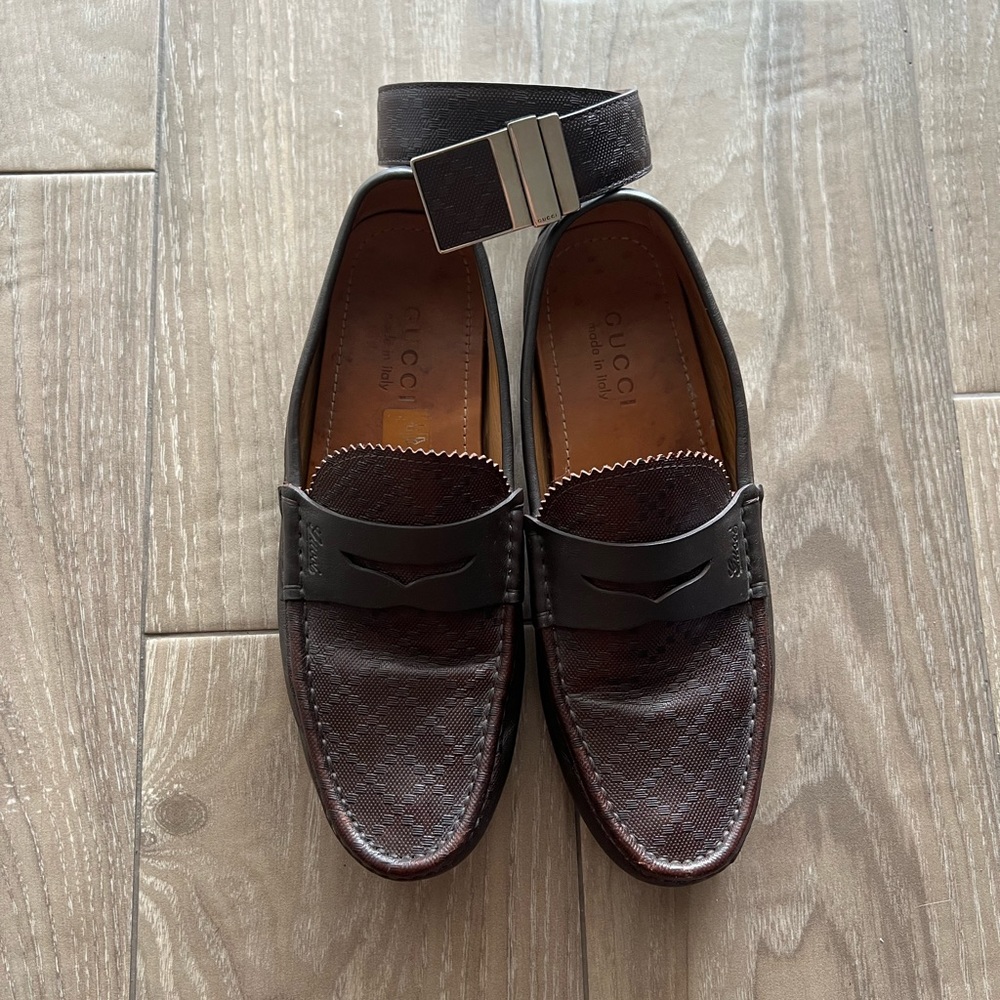 Chocolate brown Gucci loafers and bet (set of 2)